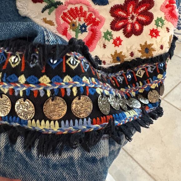 Zara Trafaluc Embroidered Oversized Boho Festival DenimJacket Medium - Picture 7 of 15